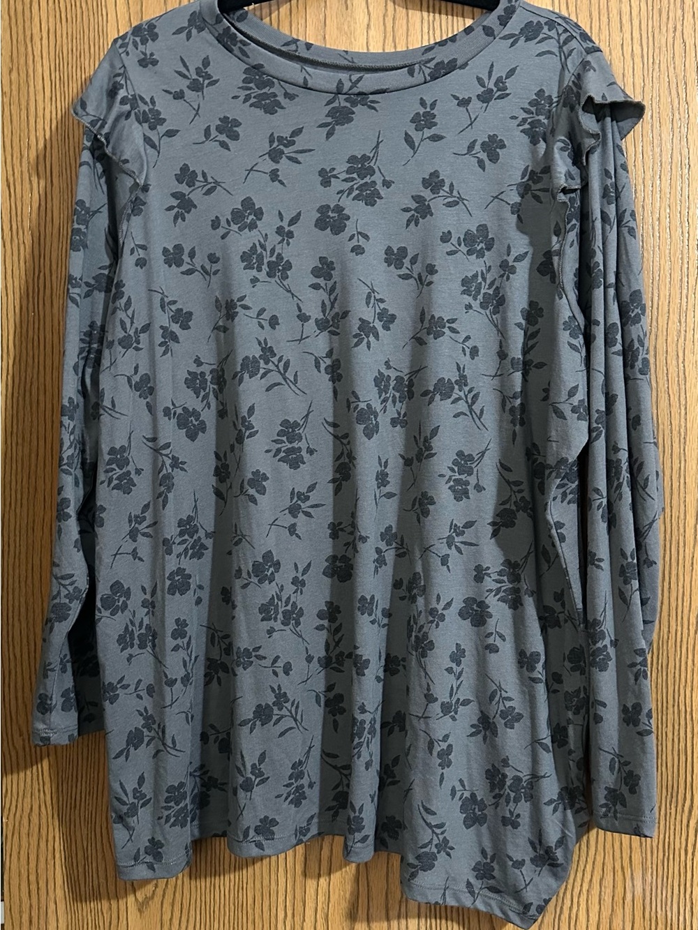 Torrid Classic Fit Grey Floral Long Sleeve Top
